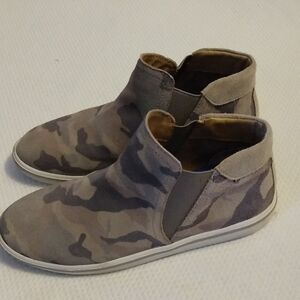 Me Too Leather Sneakers 8